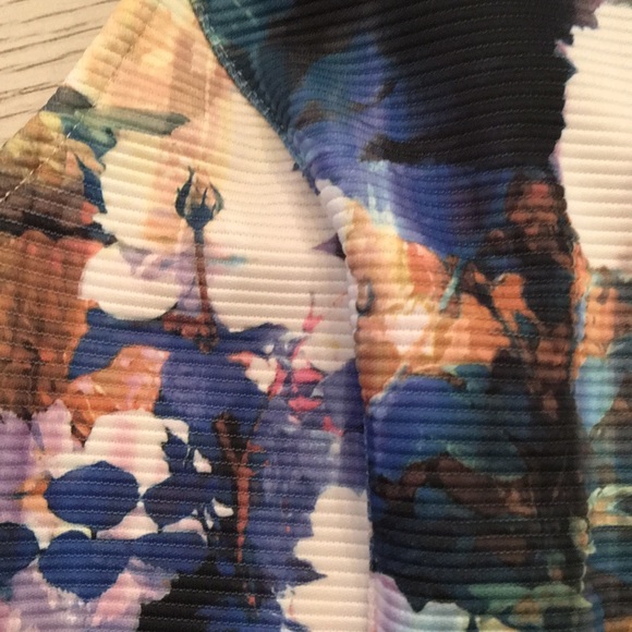 BOGO♥️ROBERT RODRIGUEZ Watercolor Top - Picture 10 of 11